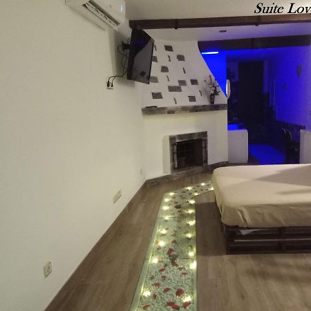 Suite Love Jacuzzi Uceda Eksteriør billede